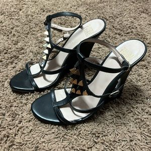 Truth or Dare by Madonna black wedges